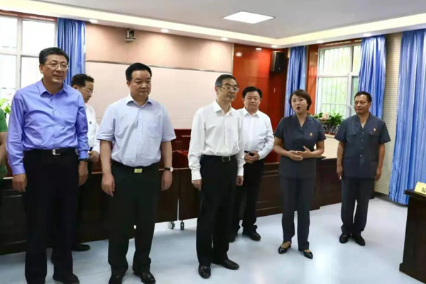 昭通<p>周强在新疆调研</p>